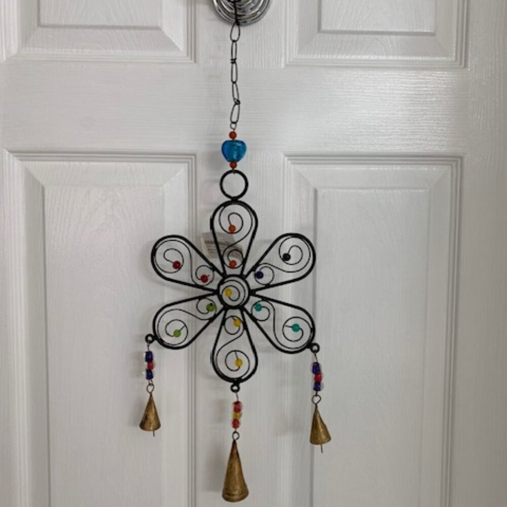 Plow & Hearth flower bell wind chime - NWT